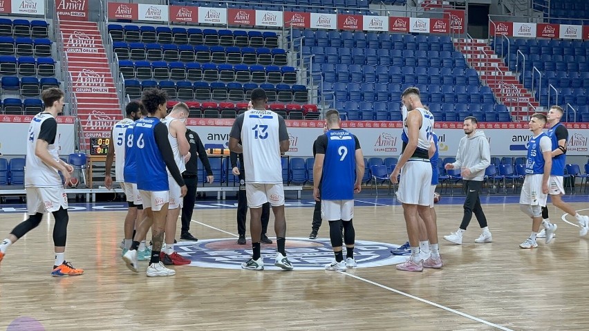 Otwarty trening koszykarzy Anwilu Włocławek przed meczem...