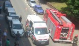 Katowice - Bogucice: Pożar na Markiefki. Ratownik wyciągnął mężczyznę z płonącej kamienicy