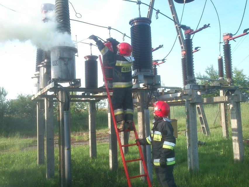 OBORNIKI: Pożar  transformatora [FOTO]