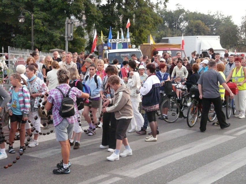 Radomszczańska Piesza Pielgrzymka 2012 wyruszyła na Jasną Górę [ZDJĘCIA]