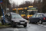 Zderzenie autobusu z osobówką na warszawskim Mokotowie. Są poszkodowani