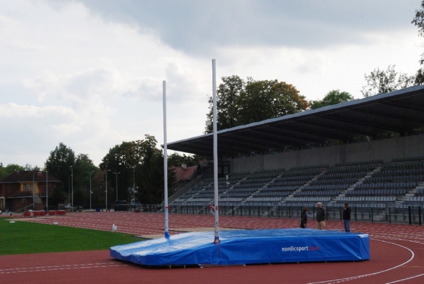 Stadion lekkoatletyczny w Suwałkach przeszedł gruntowną...