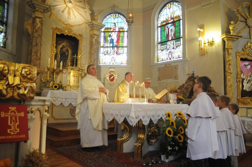 Dożynki 2013 Błociszewo - Krzyżanowo, korowód dożynkowy,...