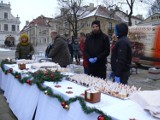 Miejska Wigilia na Rynku w Sandomierzu. Przyjdź na wspólne kolędowanie i wigilijny poczęstunek