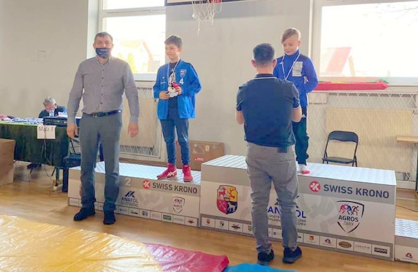 W mistrzostwach województwa lubuskiego zapaśnicy żarskiego Agrosu zdeklasowali rywali. Wywalczyli 16 medali i zdobyli 1. miejsce drużynowo!