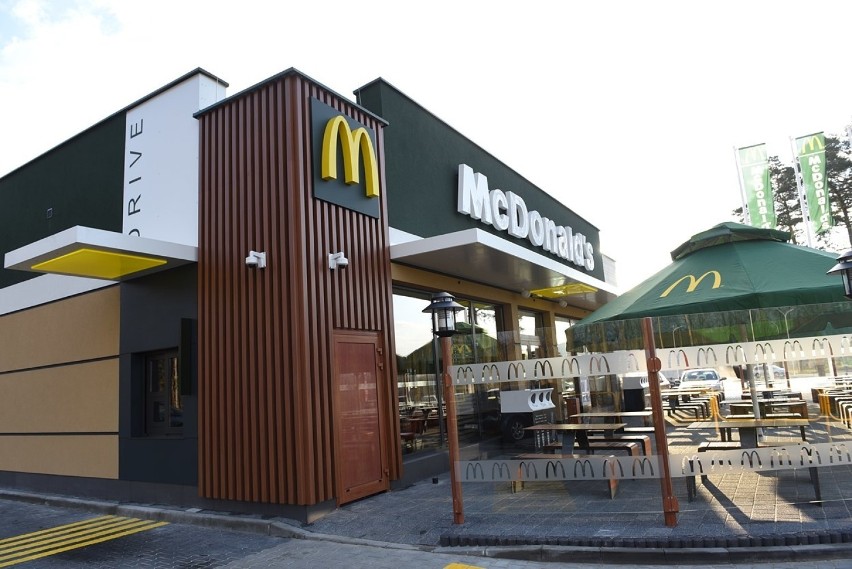 W Starym Sączu otwarto McDonald’s. Obsługuje go 50 pracowników