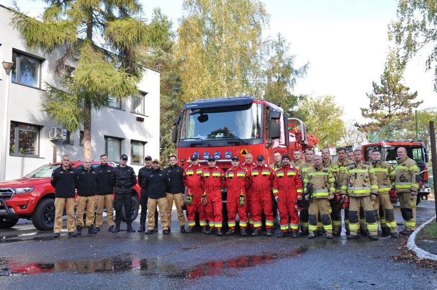 Tak wyglądały ćwiczenia strażaków w Dąbrowie Górniczej i...