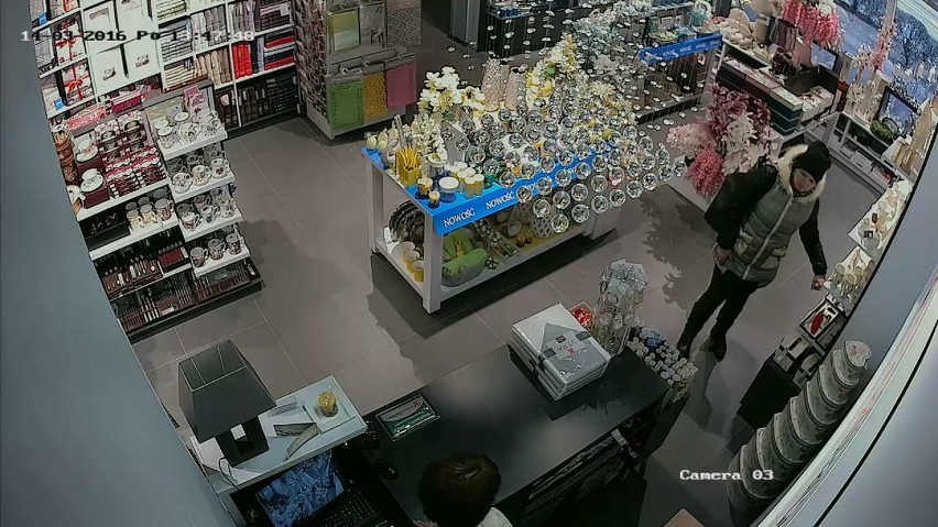 Policja z Suwałk szuka złodziei, którzy okradli sklep