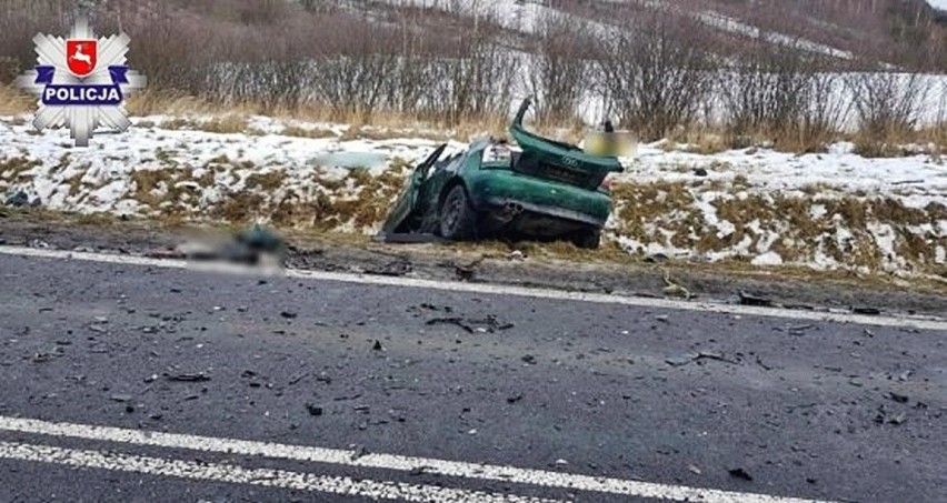 Tragiczny wypadek na trasie Lublin – Biłgoraj. Nie żyją dwie osoby. Droga jest zablokowana