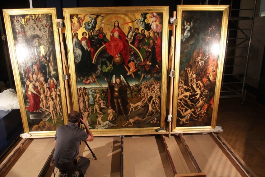 Maseczki z nadrukiem fragmentów z „Sądu Ostatecznego” Hansa Memlinga przygotowało Muzeum Narodowe w Gdańsku