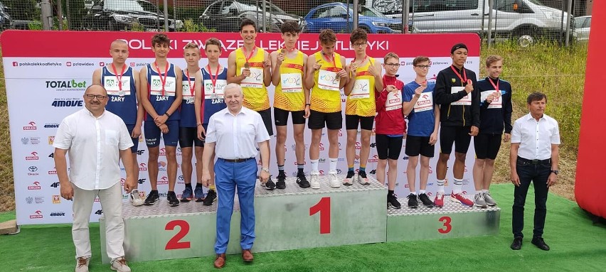 Lekkoatleci Agrosu Żary przywieźli z mistrzostw Polski srebro w sztafecie!