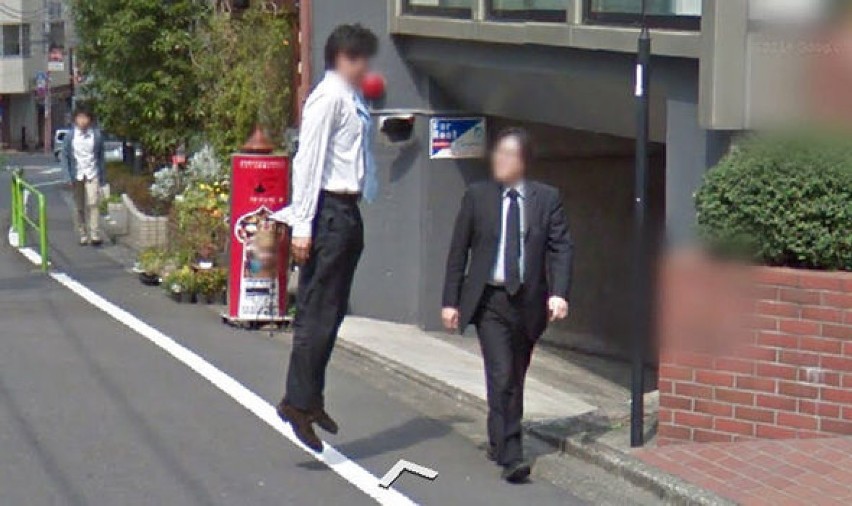 Nic się nie ukryje przed kamerą Google Street View! [MNÓSTWO ZDJĘĆ]      