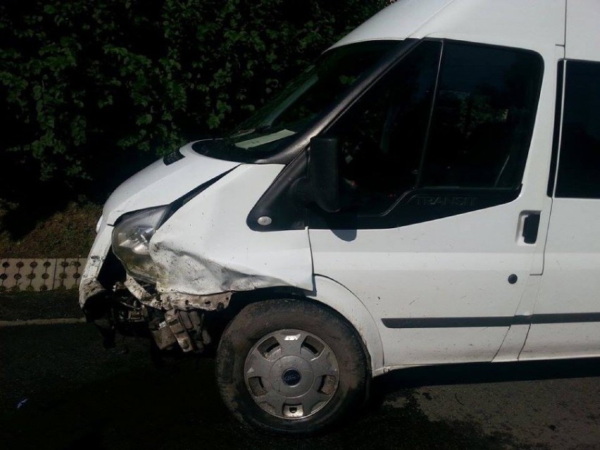 Policja w Jastrzębiu: pijany kierowca spowodował wypadek.