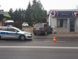 Groźny wypadek na ulicy Limanowskiego w Radomiu. Samochód osobowy wjechał w budynek