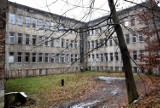 Stary szpital w Starachowicach zostanie wyburzony. Powstanie tu osiedle mieszkaniowe. Jest decyzja konserwatora zabytków. Zobacz zdjęcia
