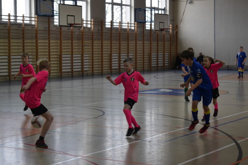 19 lutego w Choczu odbyły się dwa turnieje piłkarskie dla dzieci