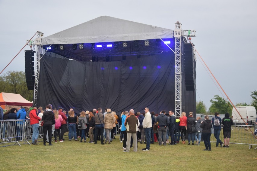 Sobotni koncert Piotra Cugowskiego w Czempiniu rozgrzał...