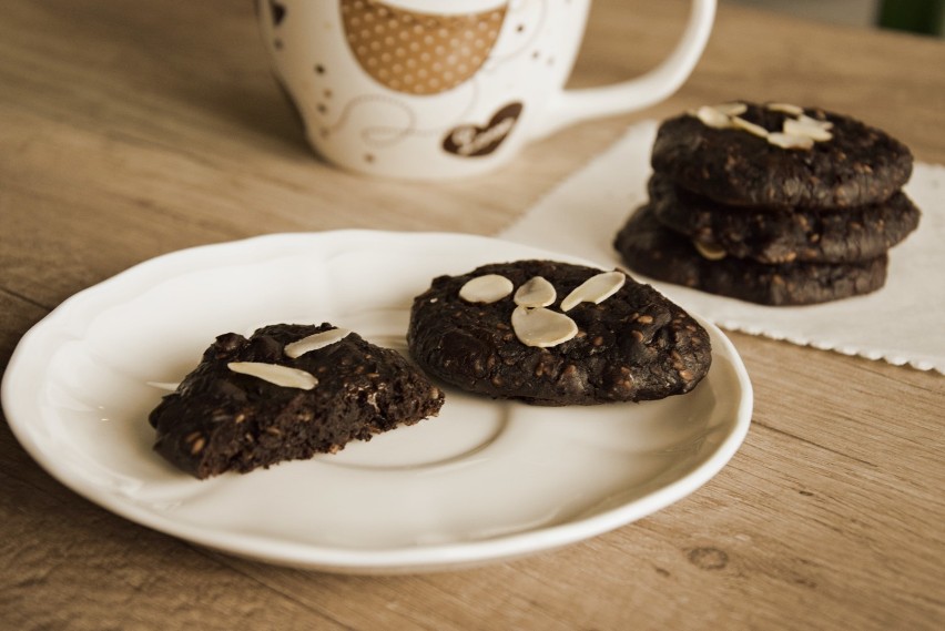 Zdrowe ciastka czekoladowe z czarnej fasoli (PRZEPIS) Bez mąki i cukru