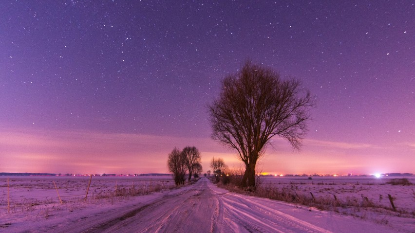 Zimowa noc na granicy województwa lubuskiego.