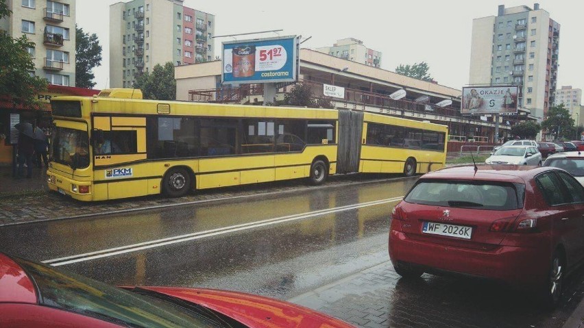 To miejsce jest obsikane! Rzecz o BARDZO DZIWNYCH sytuacjach w autobusach na Śląsku i Zagłębiu. Zobacz ZDJĘCIA