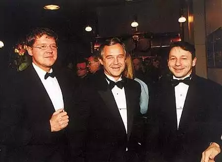 Wojciech Malajkat (od lewej), Marek Kondrat i Zbigniew Zamachowski na otwarciu łódzkiej &quot;Prohibicji&quot;
