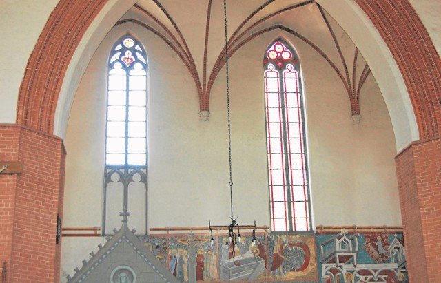 Katedra w Kwidzynie. Witraże wymagają remontu