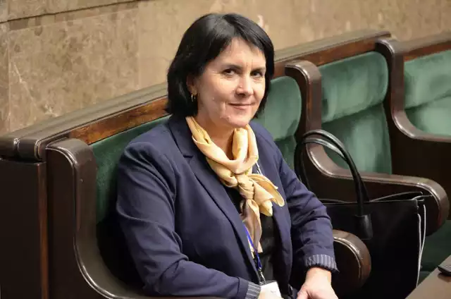 Beata Mateusiak-Pielucha w sali plenarnej Sejmu RP