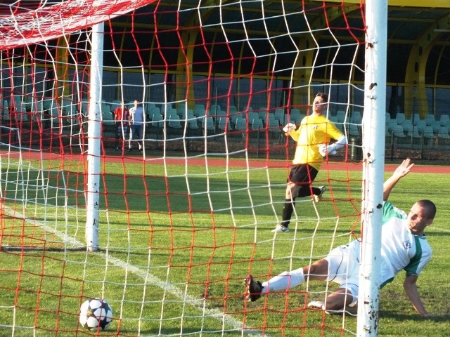 III liga: Omega Kleszczów - Sokół Aleksandrów 3:1