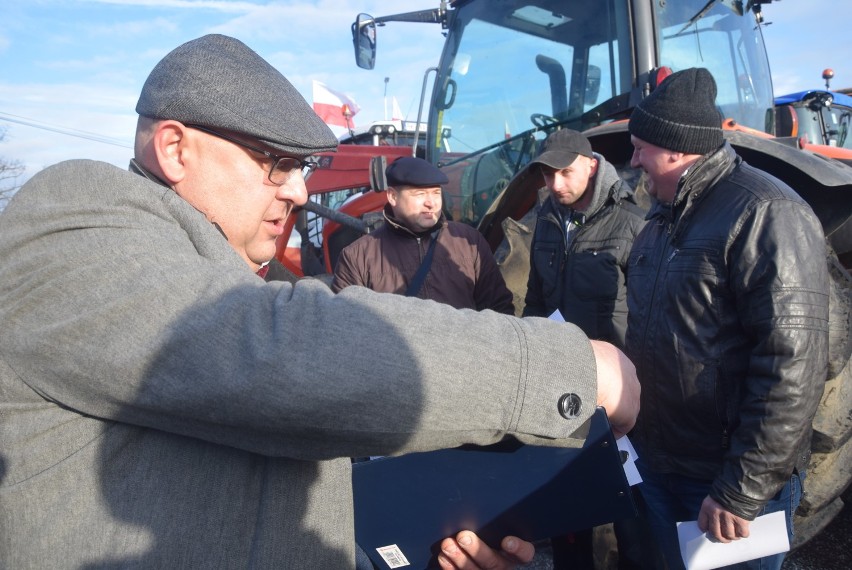 O TYM SIĘ MÓWI: Strajk ostrzegawczy rolników z terenu powiatu krotoszyńskiego [FOTOGALERIA]
