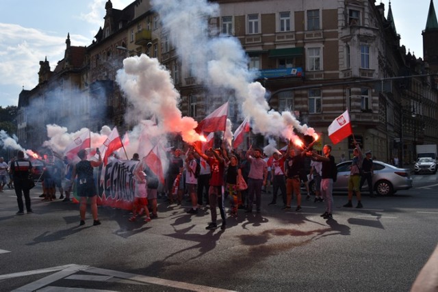 Legniczanie uczcili 75. rocznicę Powstania Warszawskiego