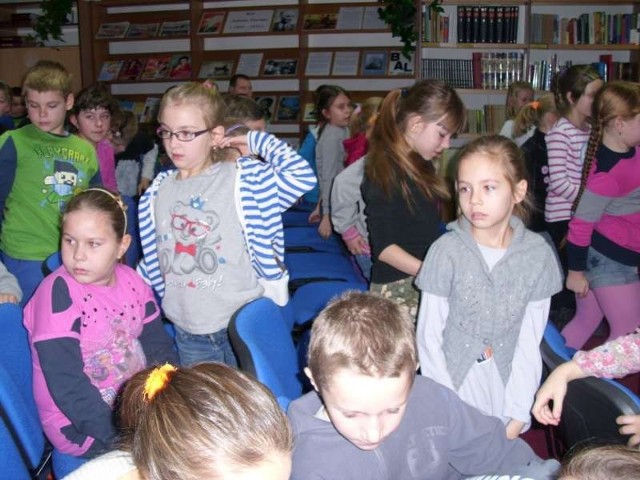 Gośćmi biblioteki w  Dobrzycy byli aktorzy z krakowskiego teatru