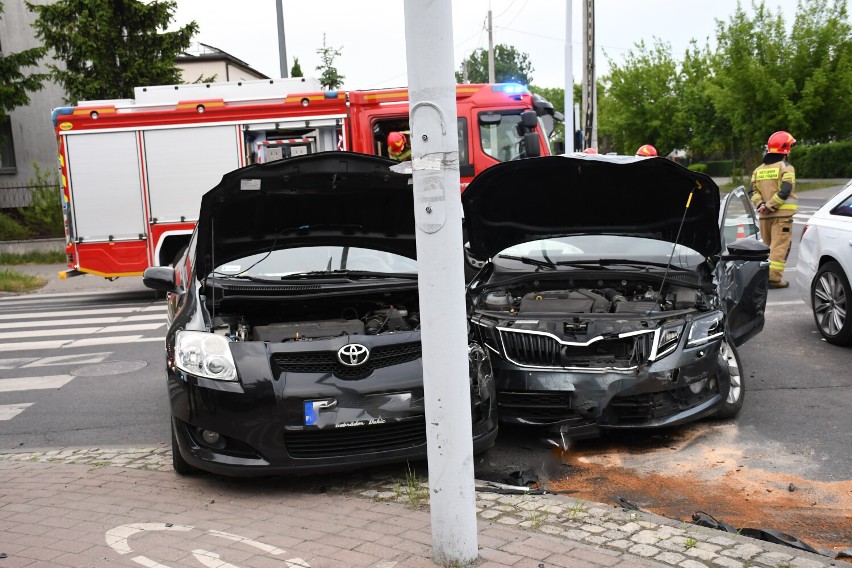 Zderzenie trzech samochodów we Włocławku