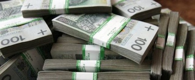 Policja w Gostyniu zatrzymała oszustów, którzy wyłudzili około 70 tysięcy złotych.