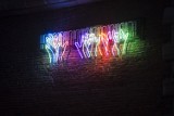 Chopinowski neon rozbłysł na Tamce. To choreograficzne przedstawienie kolorowych dłoni na klawiaturze