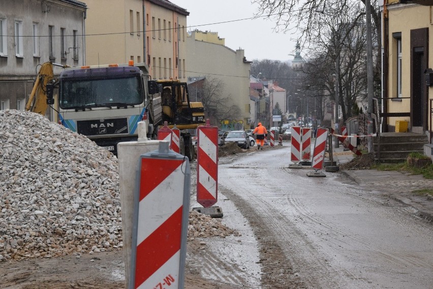 Wraz z wiosną i poprawą pogody wznowiono prace przy budowie...