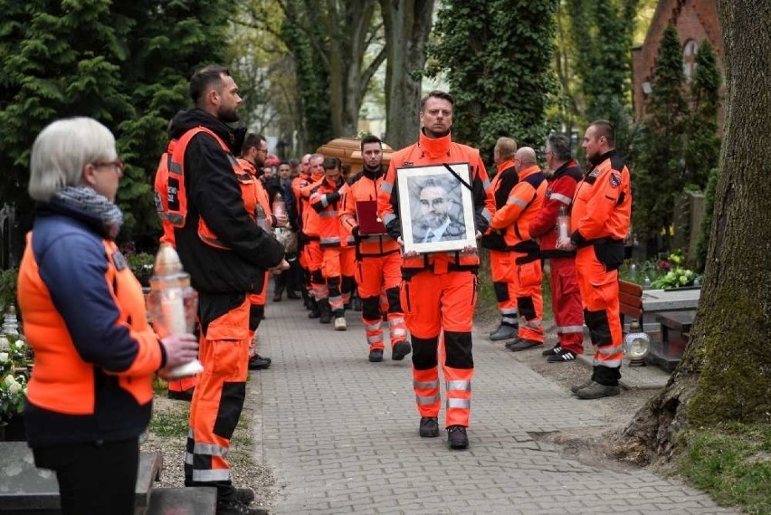 Pogrzeb lekarza, który zginął na przejeździe w Puszczykowie [FOTO]