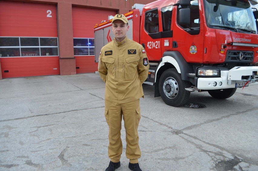 W głogowskiej PSP strażacy mają nowe mundury