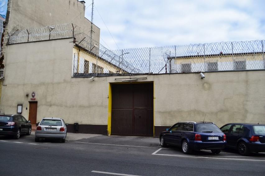 Oni uciekli z grudziądzkiego więzienia! Policja opublikowała wizerunki zbiegów [wideo, zdjęcia]