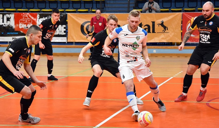 Futsal - I liga. Pilski zespół pokonał We-Met Futsal Club Kamienica Królewska. Obejrzyjcie zdjęcia z meczu