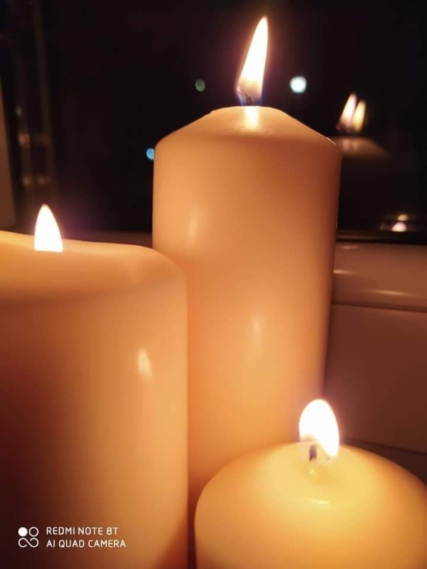 Wspominali Jana Pawła II, w 15. rocznicę jego śmierci. Zapalili światełka nie wychodząc z domów