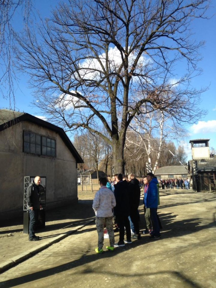 Uczniowie z Wręczycy w Auschwitz-Birkenau [ZDJĘCIA] 