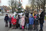 Dzieci ze szkół i przedszkoli z gminy Busko-Zdrój pięknie przystroiły drzewka. Oto laureaci konkursu "Ubierzmy Razem Chionkę" (ZDJĘCIA)