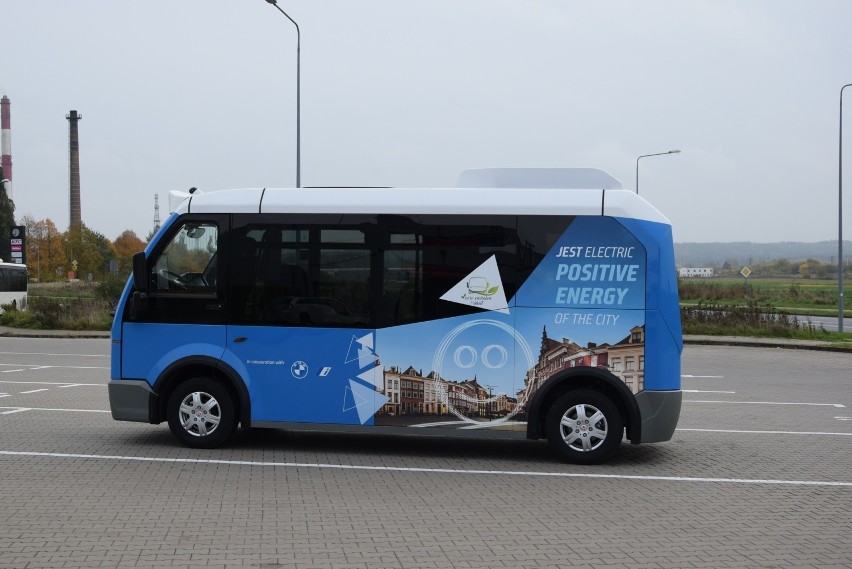 Elektryczny autobus Karsan zaprezentowano kierownictwu MZK...