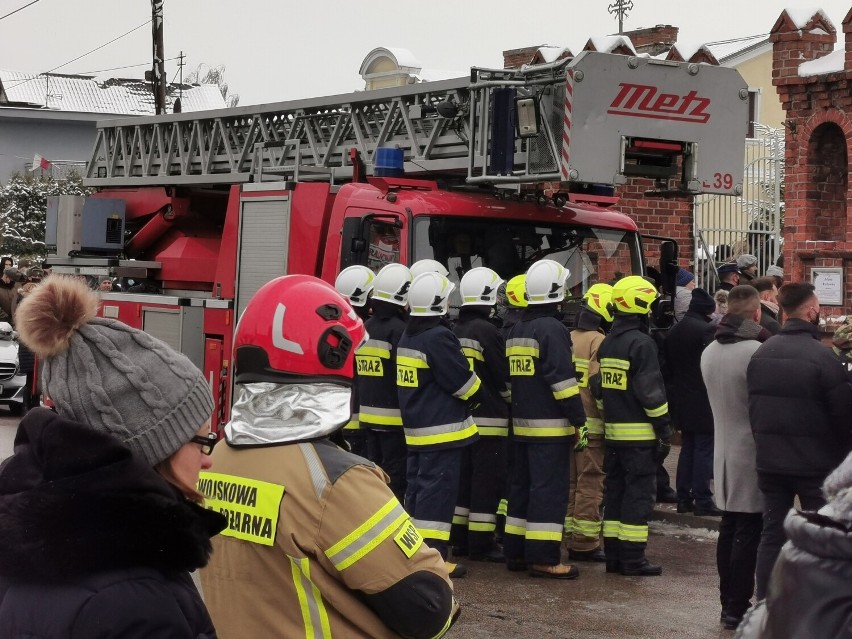 Pogrzeb 29-letniej Eweliny, która zginęła w tragicznym wypadku wozu strażackiego w Czernikowie [zdjęcia]