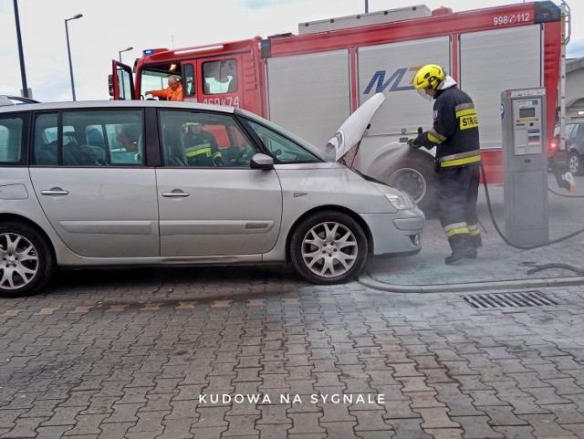 Pożar samochodu osobowego w Kudowie-Zdroju