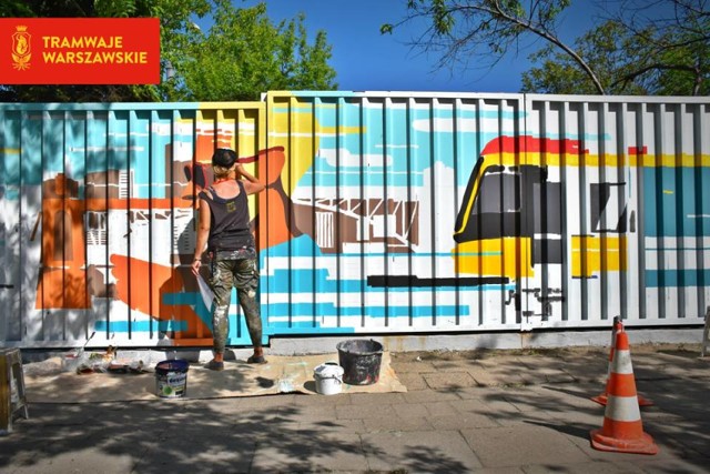 Przy zajezdni na Siedmiogrodzkiej powstaje stumetrowy mural. Przedstawia historię tramwajów