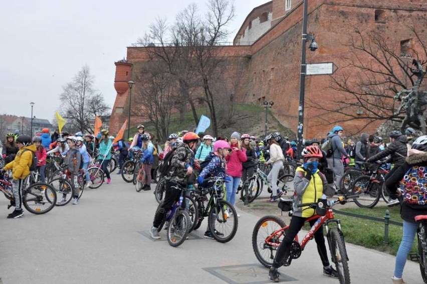 Kraków. Pierwszy wiosenny przejazd rowerowy. Zobacz zdjęcia! [GALERIA]