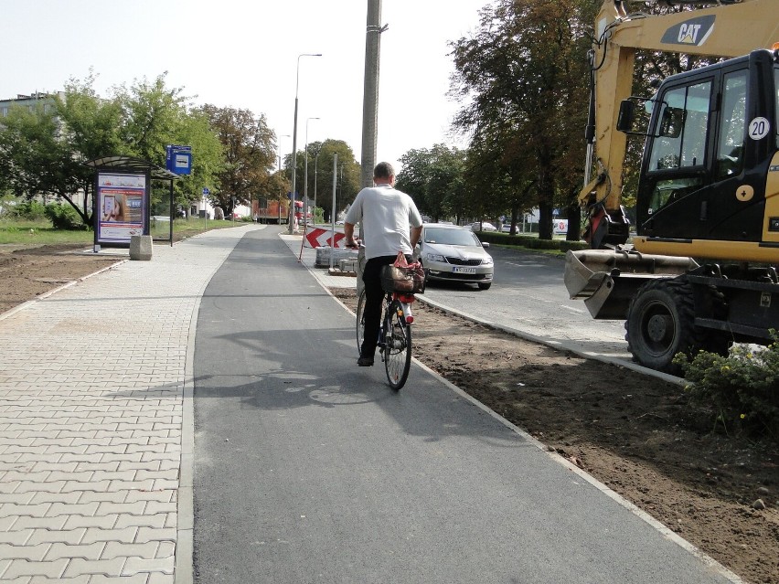 Kończy się budowa ścieżki rowerowej w centrum Radomia. Pozostały kosmetyczne prace. Zobaczcie zdjęcia
