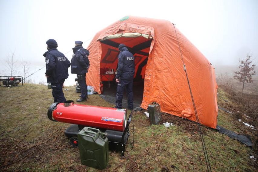 Katastrofa helikoptera w Pszczynie. W lesie rozbił się śmigłowiec. Dwie osoby zginęły - Karol Kania, milioner z Pszczyny oraz pilot