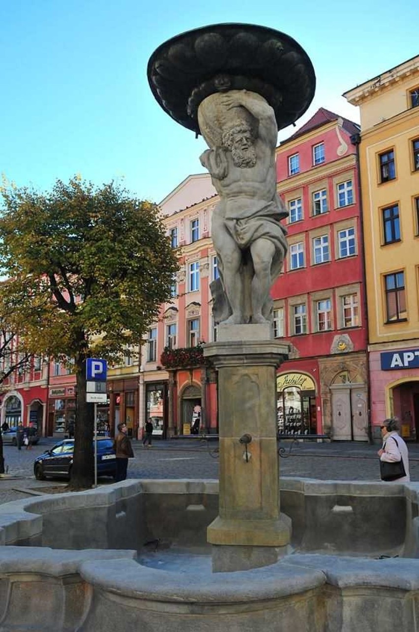 Świdnickie fontanny odrestaurowane. Teraz są nie tylko zabytkowe, ale i piękne! (ZDJĘCIA)